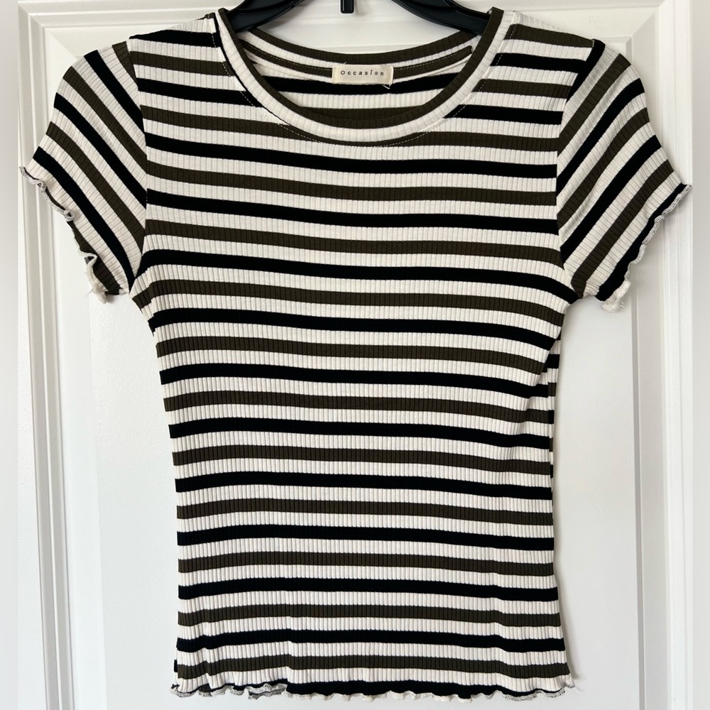 Occasion Black, Olive Green, & White Ribbed Fitted Tee